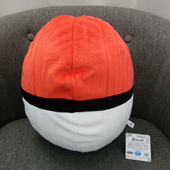 Massive Pokéball Plushie - Picture 2 of 4